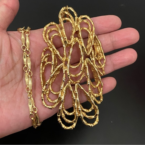 Vintage Abstract Modernist Twisted Bamboo Large Pendant Goldtone 20” Necklace - Picture 2 of 16